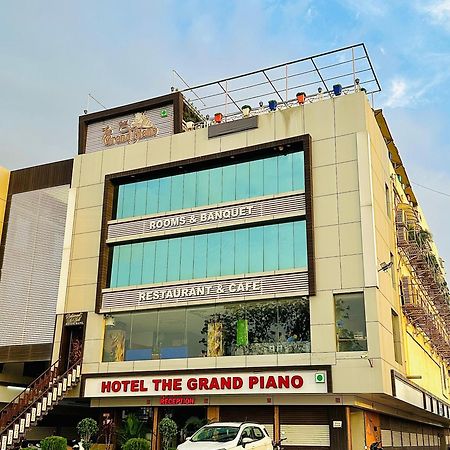 Hotel The Grand Piano - Best Business Hotel In Patan Exterior foto