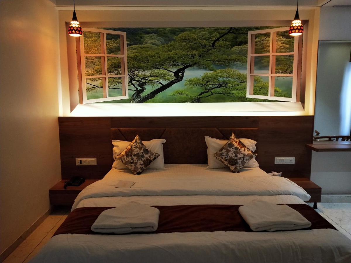 Hotel The Grand Piano - Best Business Hotel In Patan Exterior foto